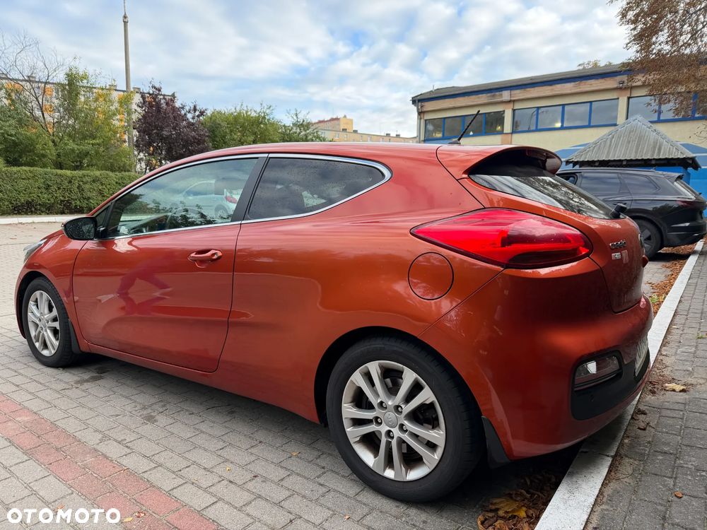 Kia ProCeed - 10