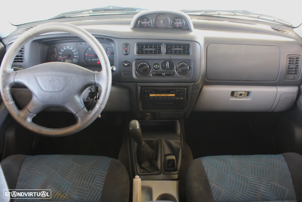 Mitsubishi Pajero Sport Sp 2.5 TD GLS GC+ABS+TA - 47