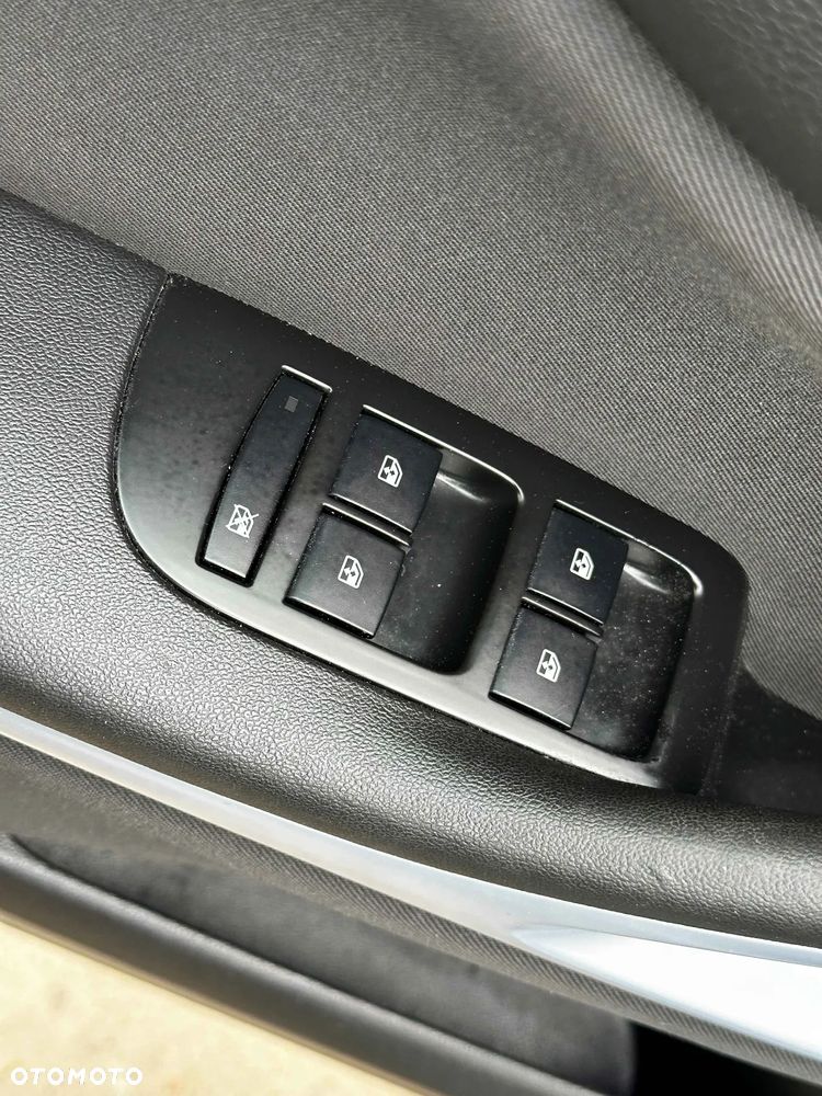 Opel Zafira 1.4 Turbo (ecoFLEX) Start/Stop Innovation - 24