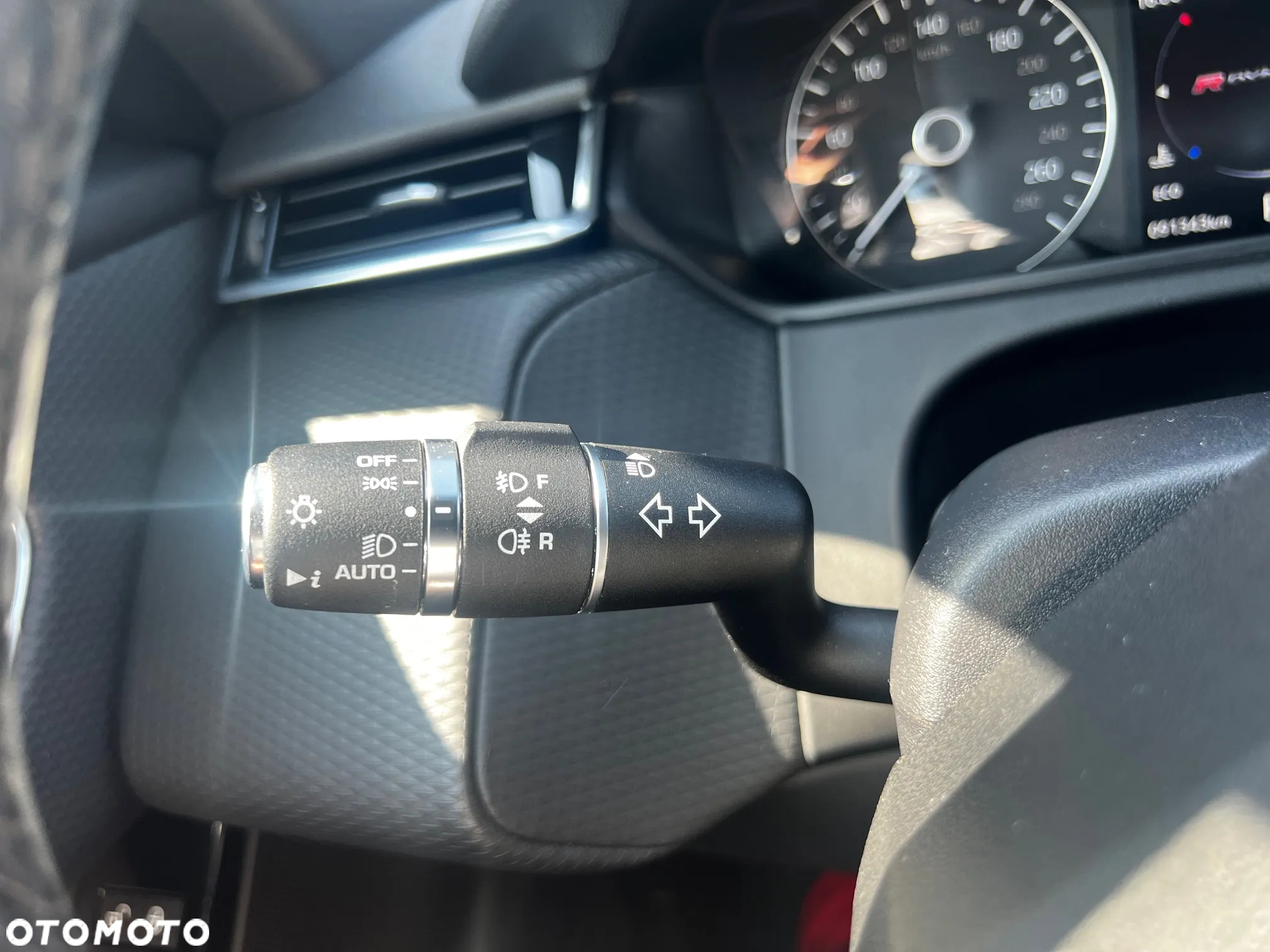 Land Rover Range Rover Velar 2.0 Si4 GPF R-Dynamic S - 25
