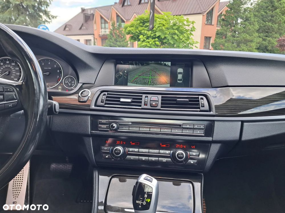 BMW Seria 5 528i xDrive - 21