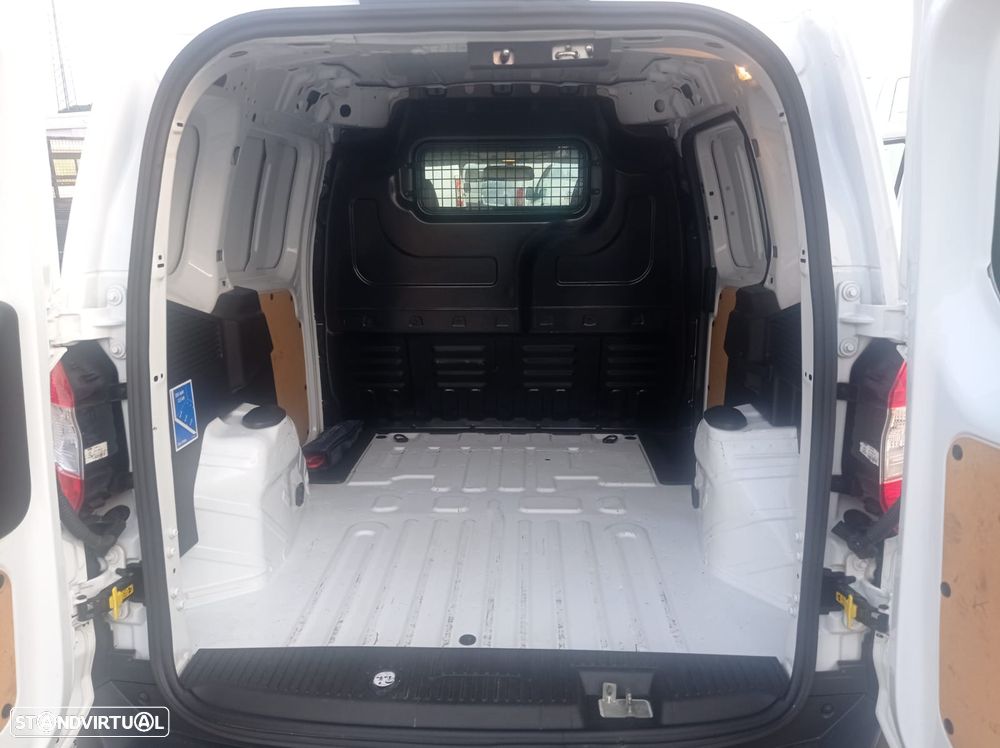 Ford Transit Courier - 8