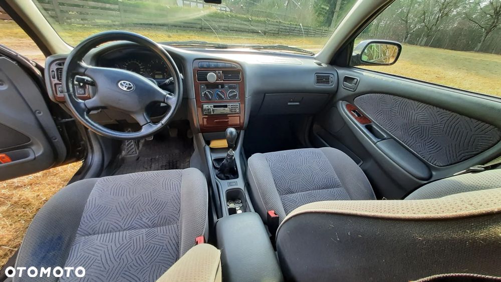 Toyota Avensis - 5