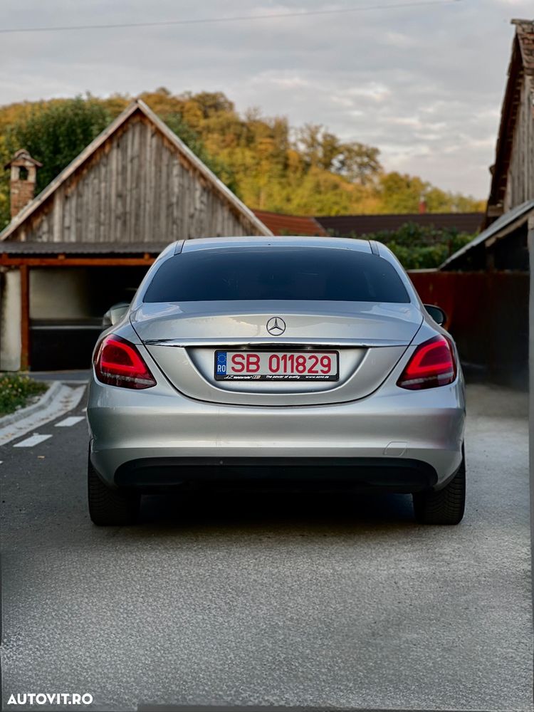 Mercedes-Benz C 220 d 4Matic 9G-TRONIC Avantgarde - 4