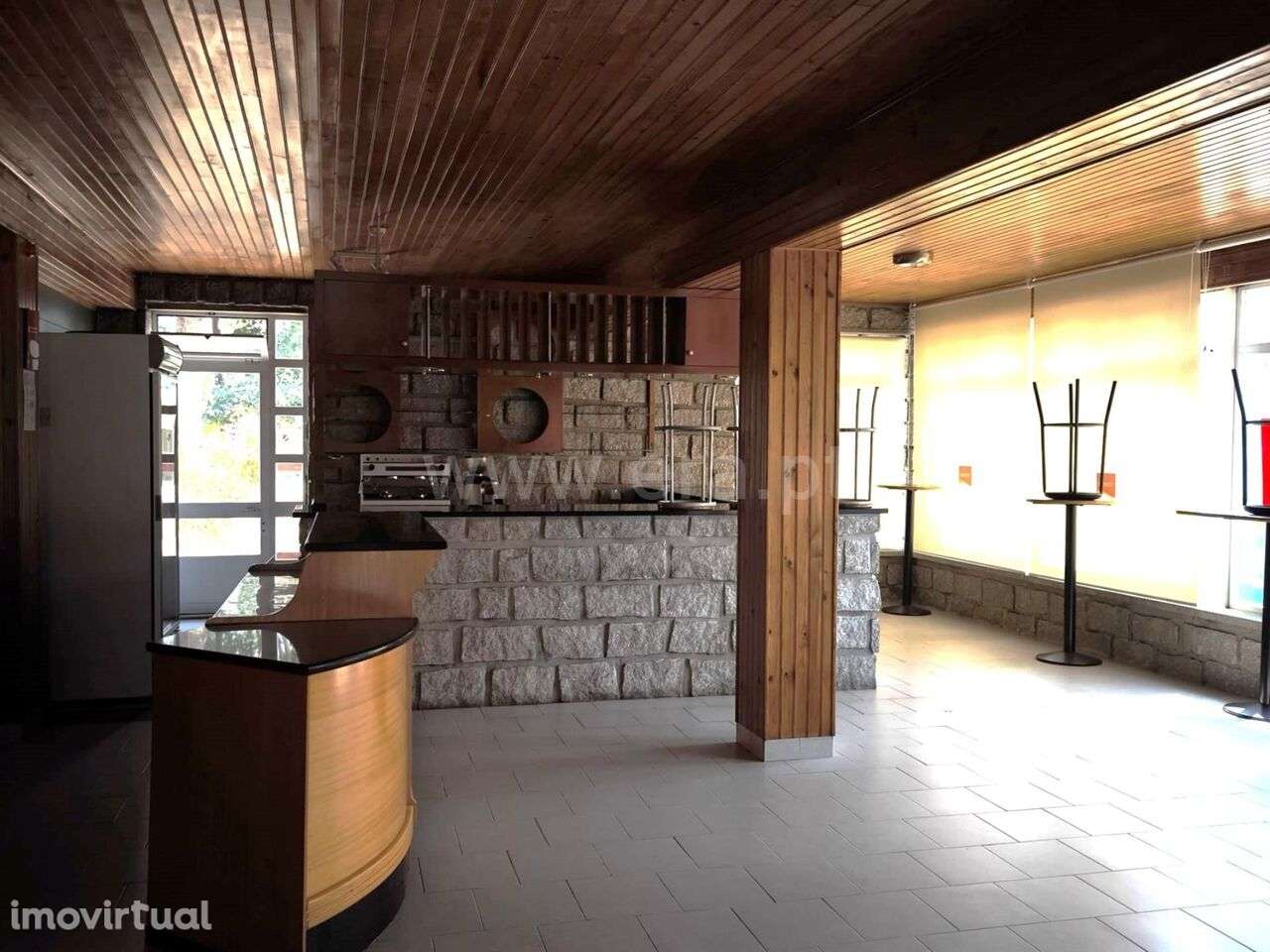 Loja / Seia, Seia, São Romão e Lapa dos Dinheiros - Grande imagem: 3/13