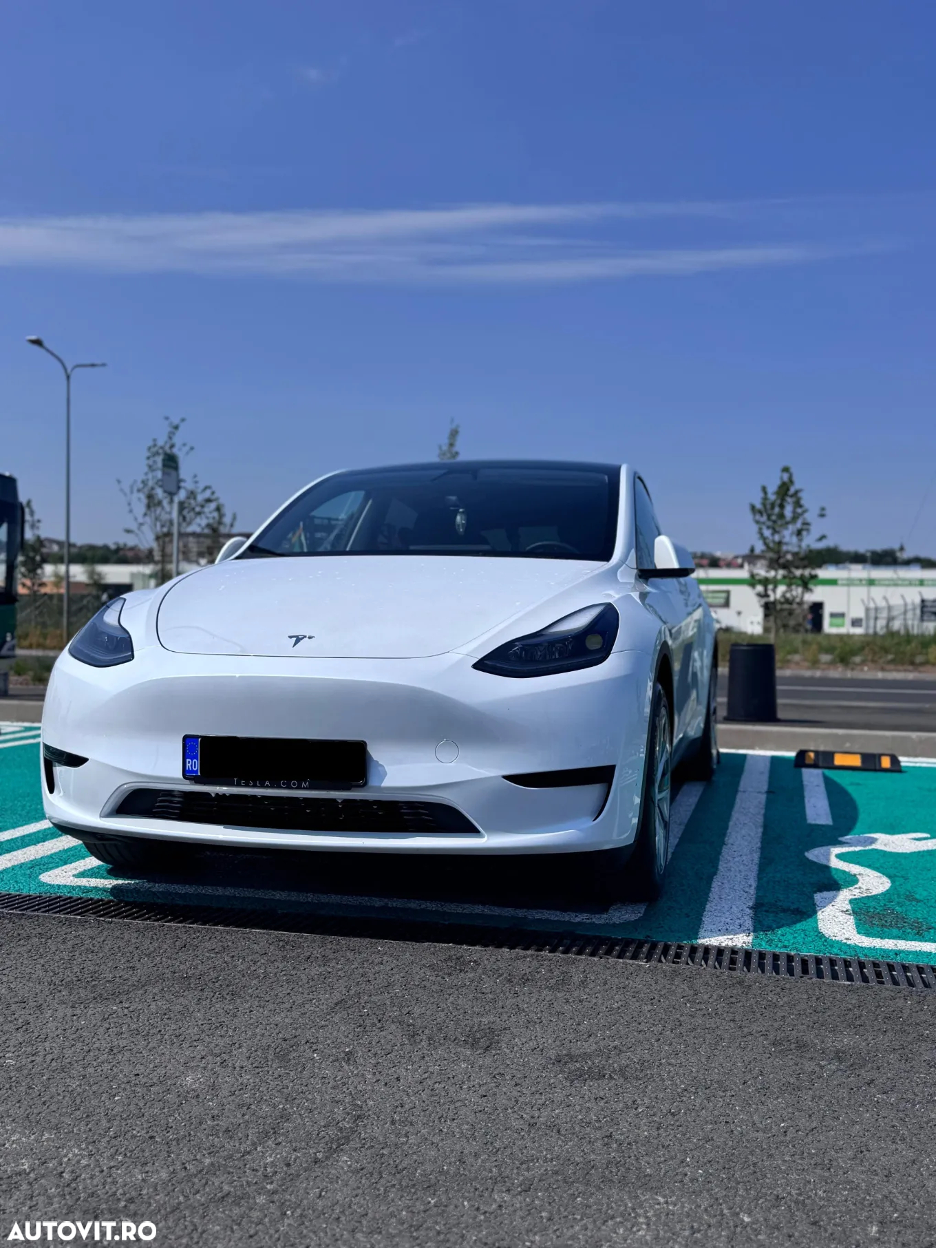 Tesla Model Y - 2