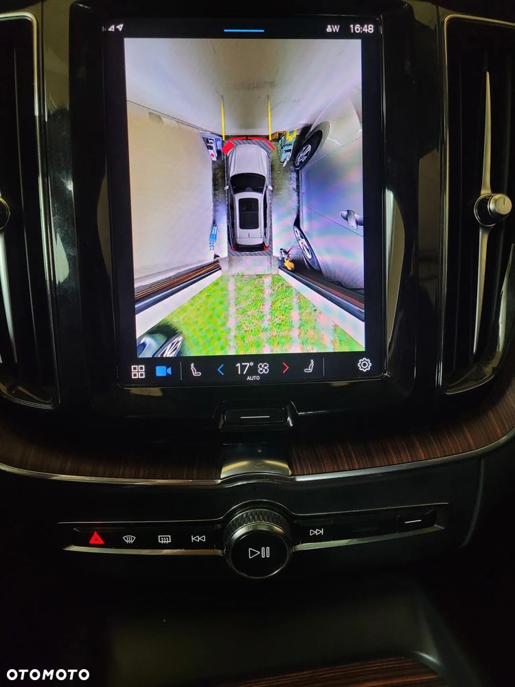 Volvo XC 60 B5 B AWD Plus Dark - 26