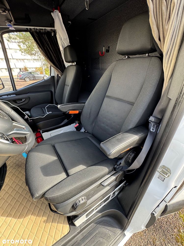 Mercedes-Benz Sprinter - 6