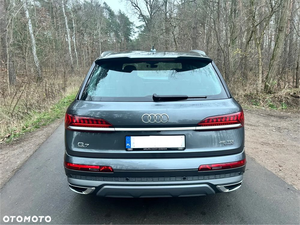Audi Q7 - 7