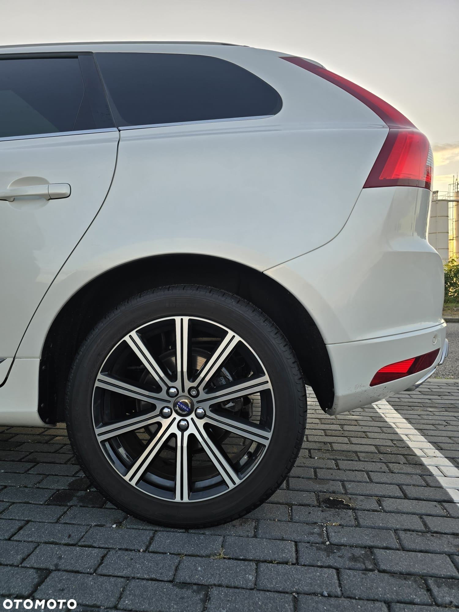 Volvo XC 60 - 4