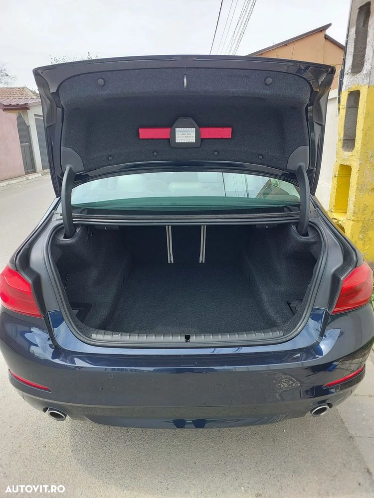 BMW Seria 5 518d AT - 12