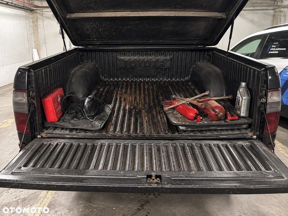 Toyota Hilux - 5