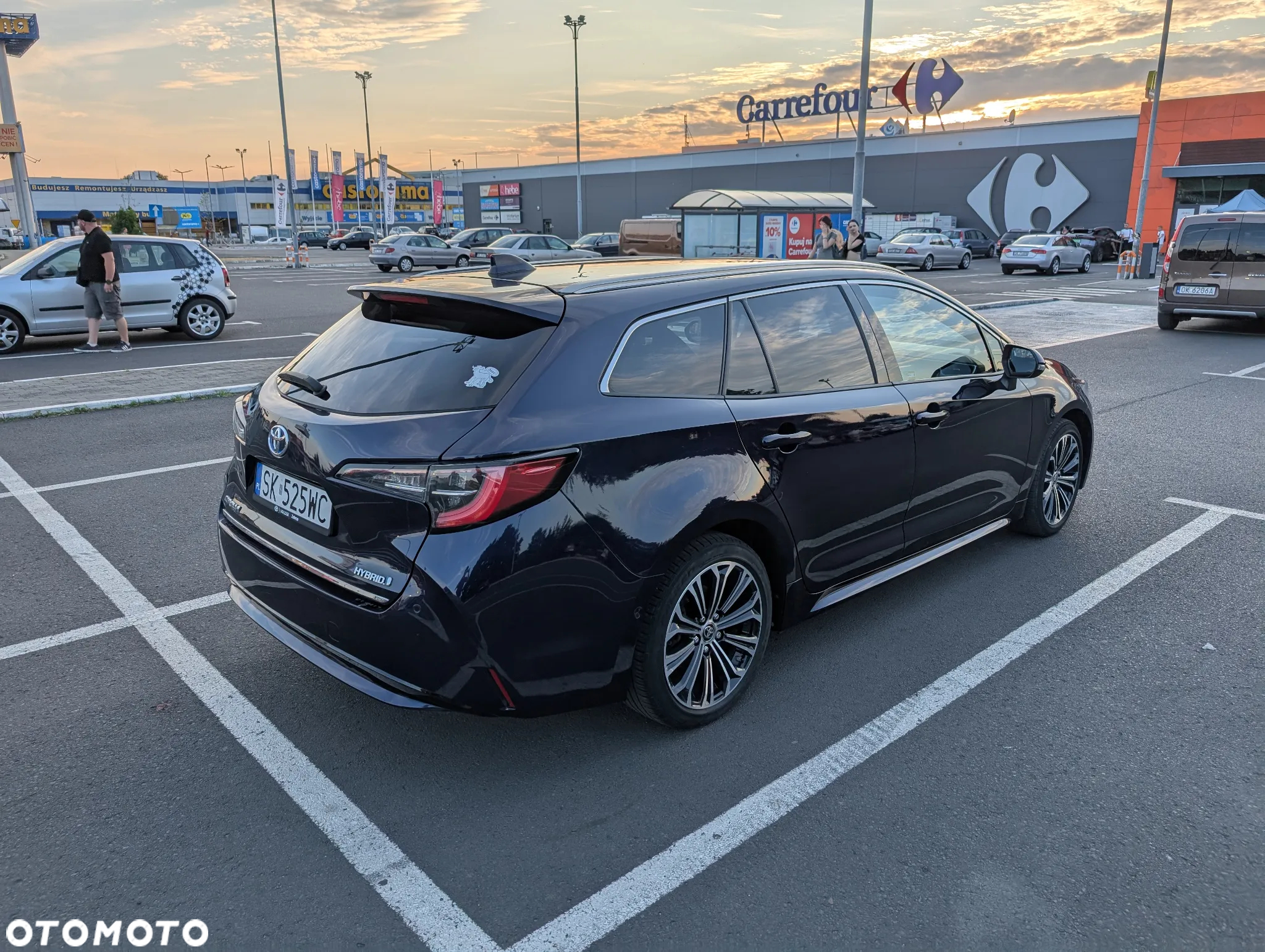 Toyota Corolla 1.8 Hybrid Executive - 3