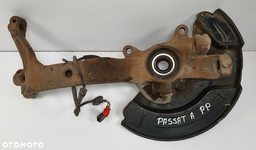 PIASTA ZWROTNICA PRAWY PRZÓD VW PASSAT B5 W8 4B3407258A - 1