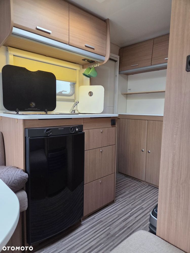 Adria Aviva 300dt - 19