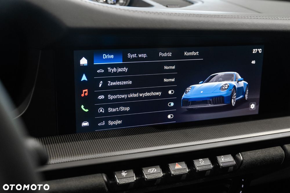 Porsche 911 Carrera 4 GTS - 11