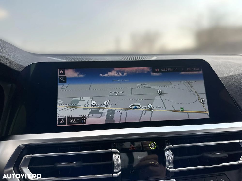 BMW Seria 3 330e xDrive Aut. - 21