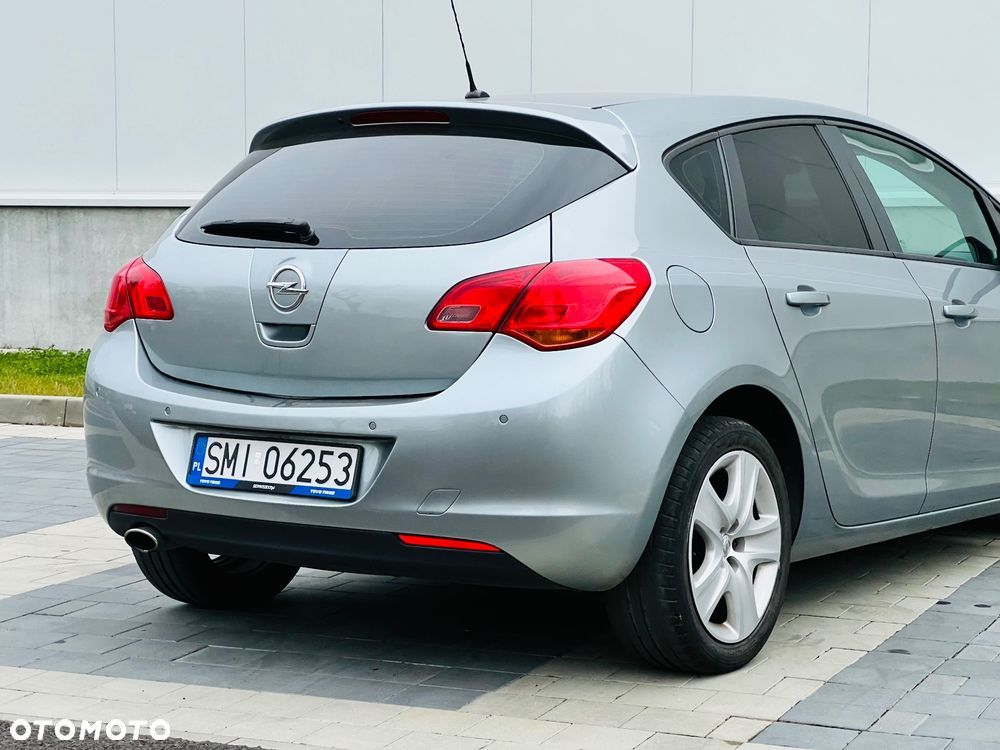 Opel Astra 1.4 Turbo Design Edition - 16
