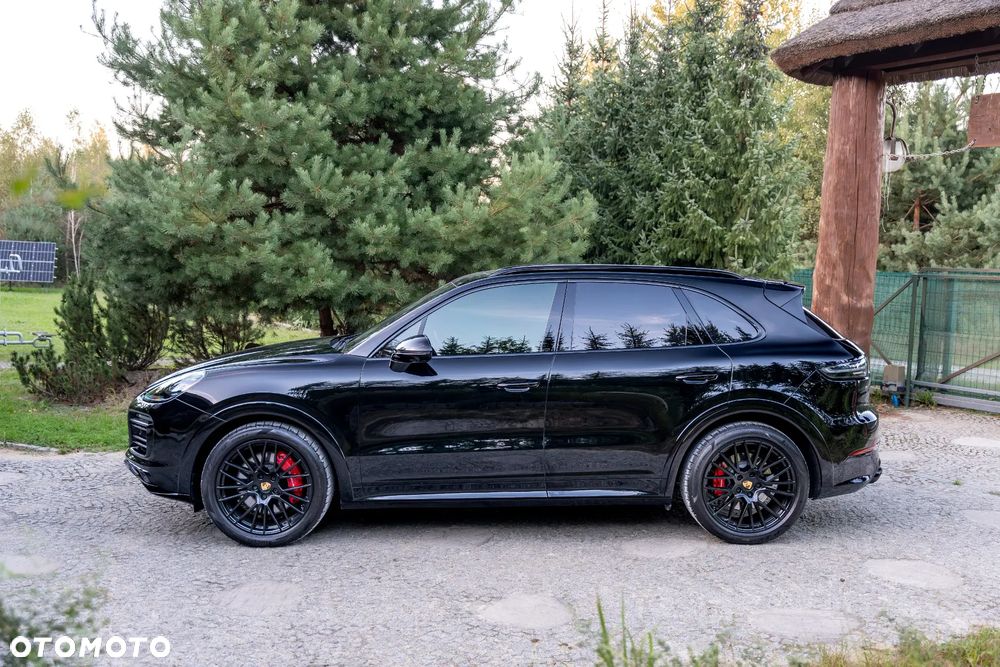 Porsche Cayenne GTS - 8