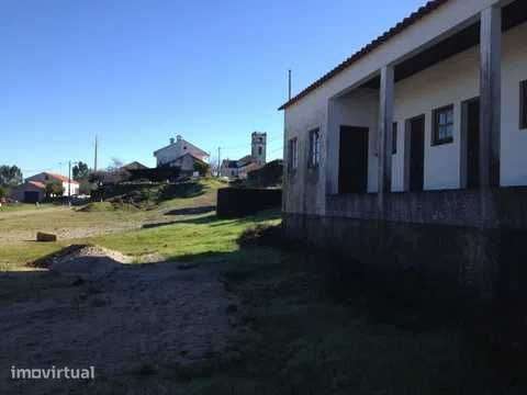 Casa com terreno 3500m2 - Grande imagem: 2/11
