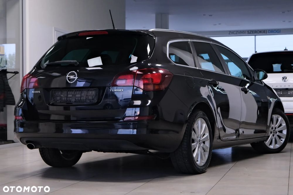 Opel Astra 1.4 T Executive S&S - 9