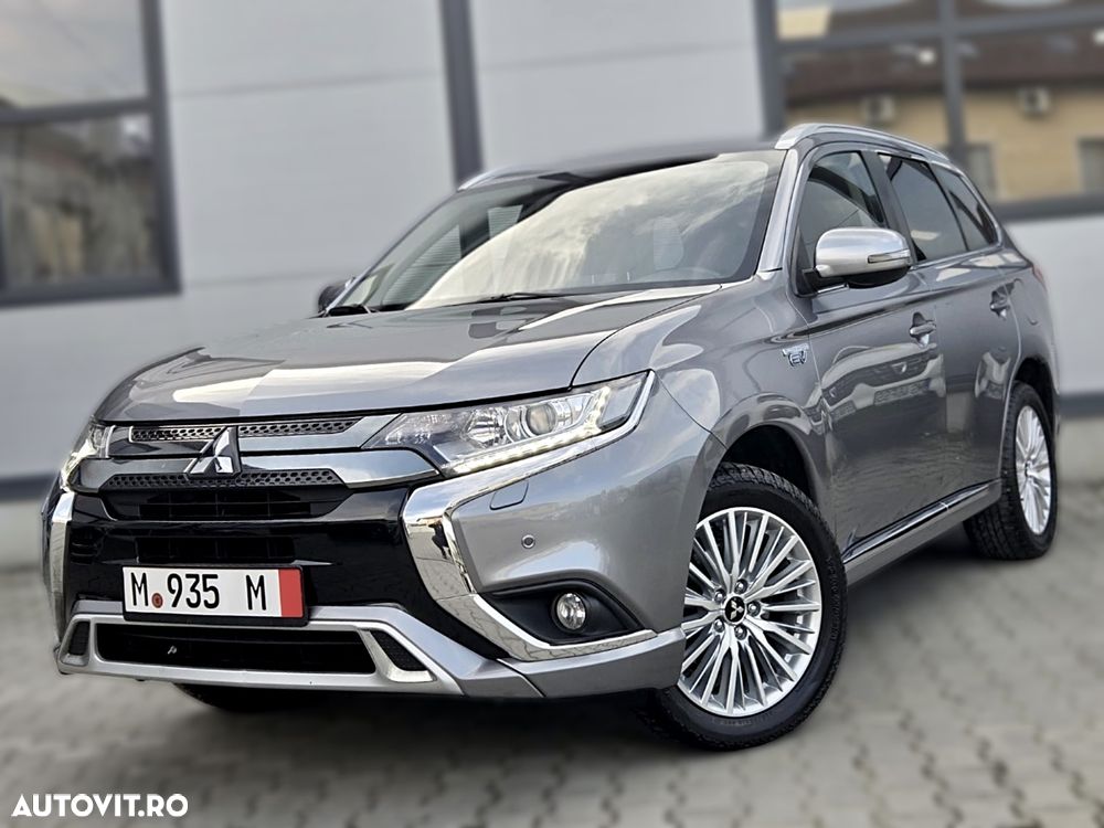 Mitsubishi Outlander - 32