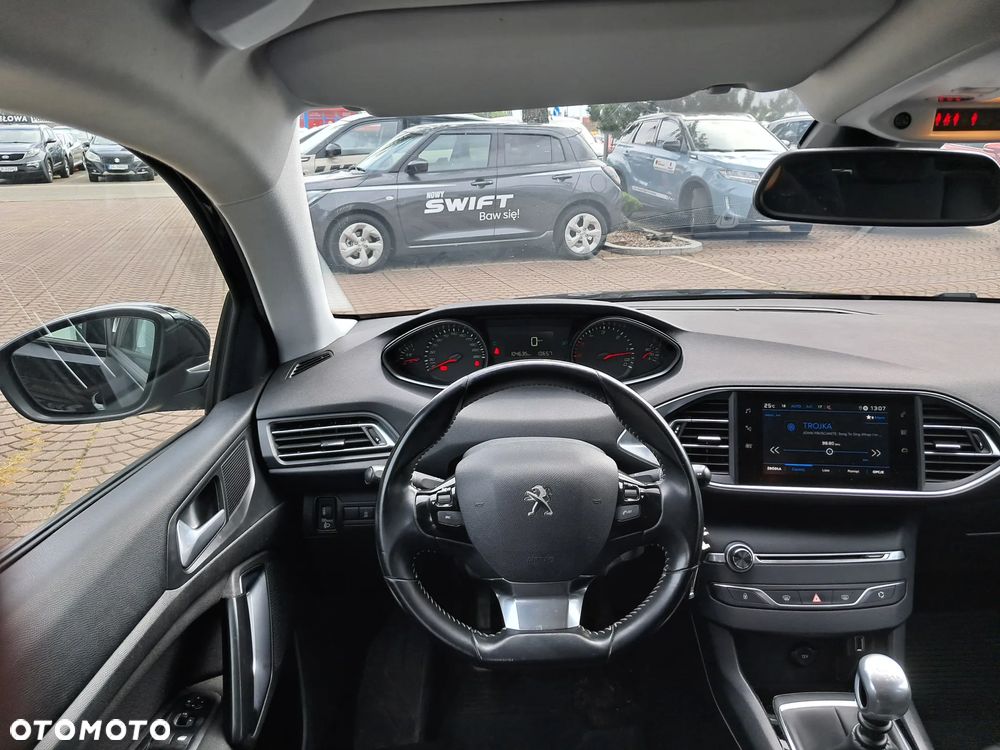 Peugeot 308 1.5 BlueHDi Allure S&S - 9
