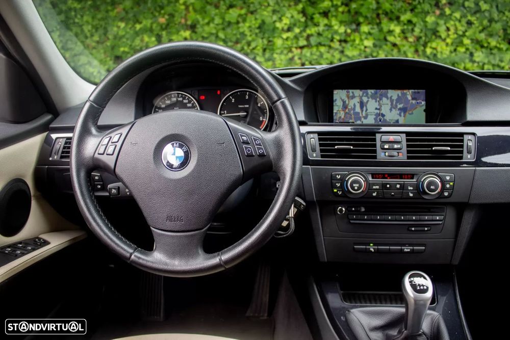 BMW 320 d Touring Line Luxury - 15