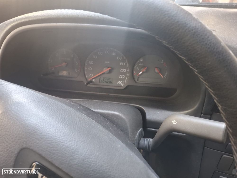 Volvo S40 1.9 D CR - 3
