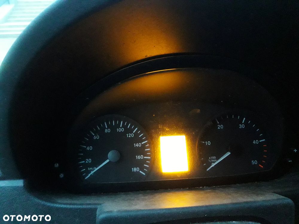 Mercedes-Benz Sprinter - 5