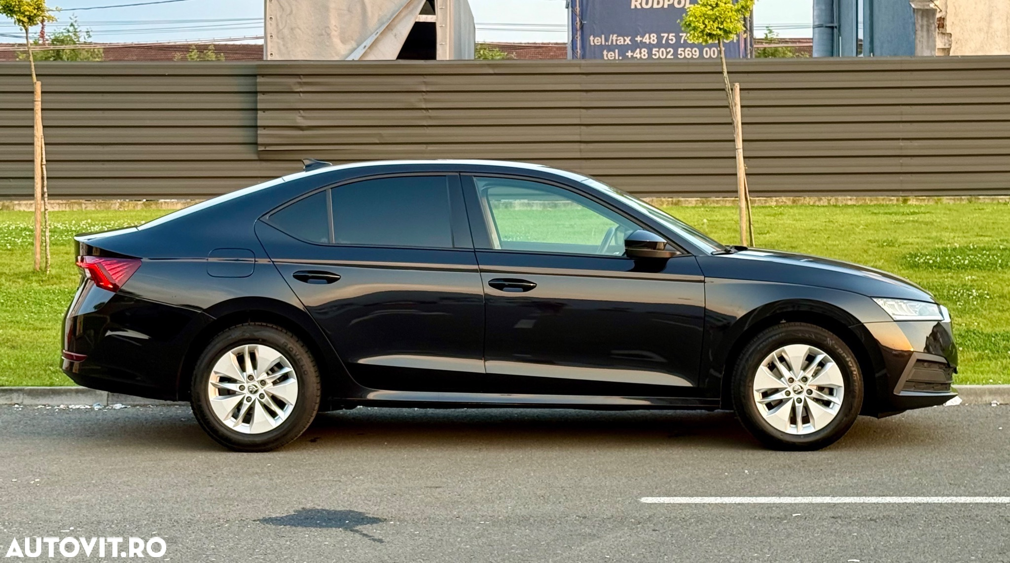 Skoda Octavia 2.0 TDI DSG Sportline - 8