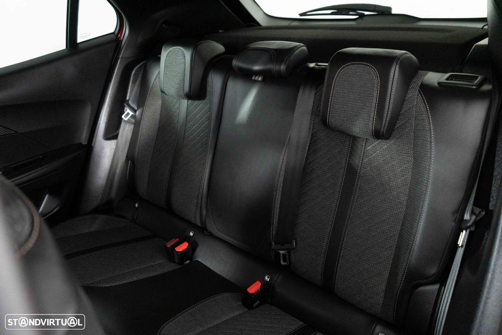 Peugeot 2008 1.2 PureTech Allure Pack - 11