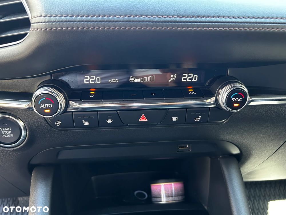 Mazda 3 SKYACTIV-X 2.0 M-Hybrid SELECTION - 30