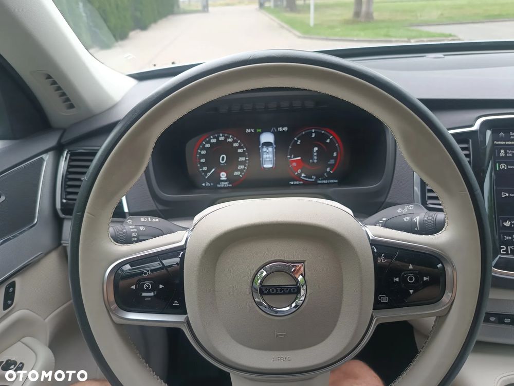 Volvo XC 90 - 19