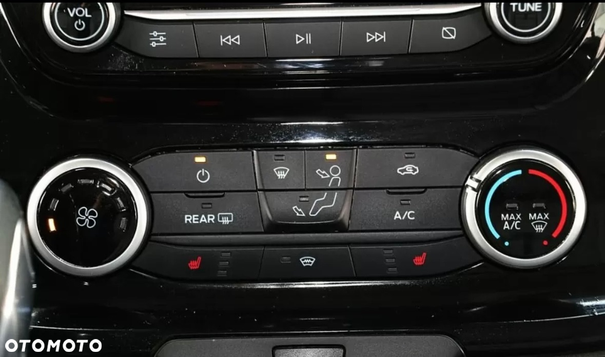 Ford Tourneo Custom 320 L2H1 VA Autm Titanium X - 16
