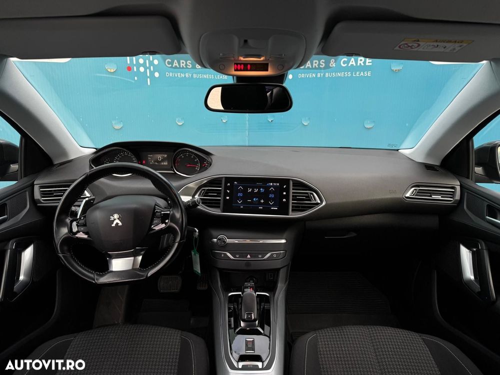 Peugeot 308 1.2 L PureTech Turbo S&S EAT8 Active Pack - 6