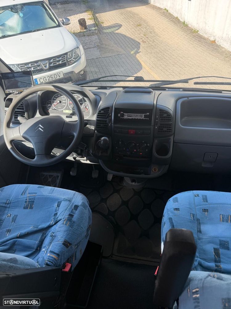 Pilote Aventura A-690 - 7