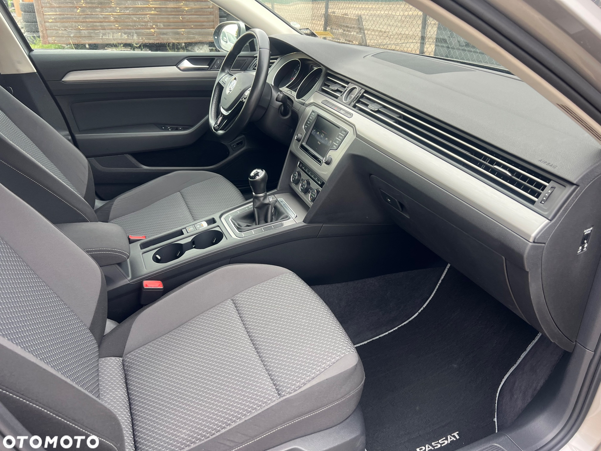 Volkswagen Passat - 7