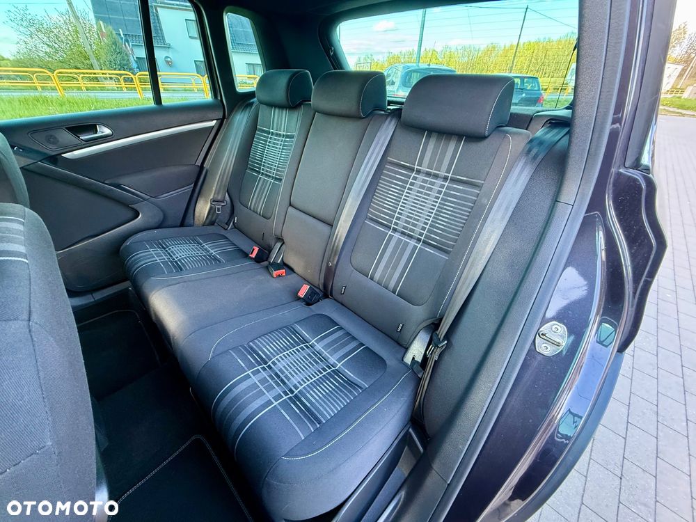 Volkswagen Tiguan 2.0 TDI DPF BlueMotion Technology Lounge Sport & Style - 21