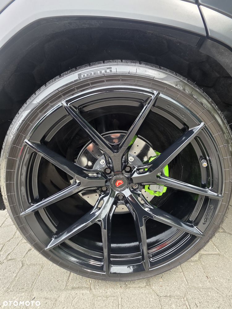 Lamborghini Urus - 16