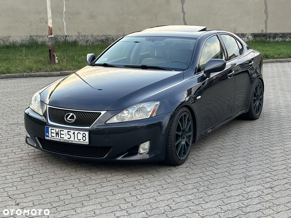 Lexus IS - 1