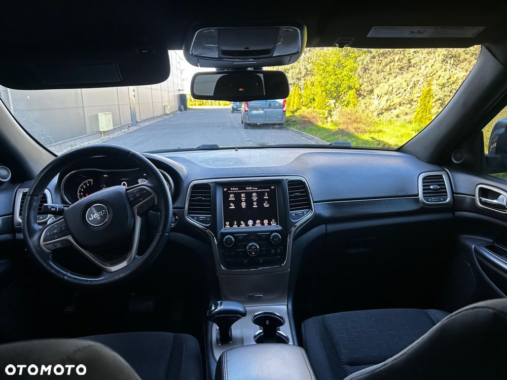 Jeep Grand Cherokee - 23