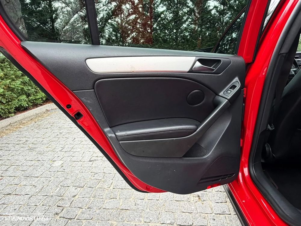 VW Golf 2.0 GTI adidas - 20