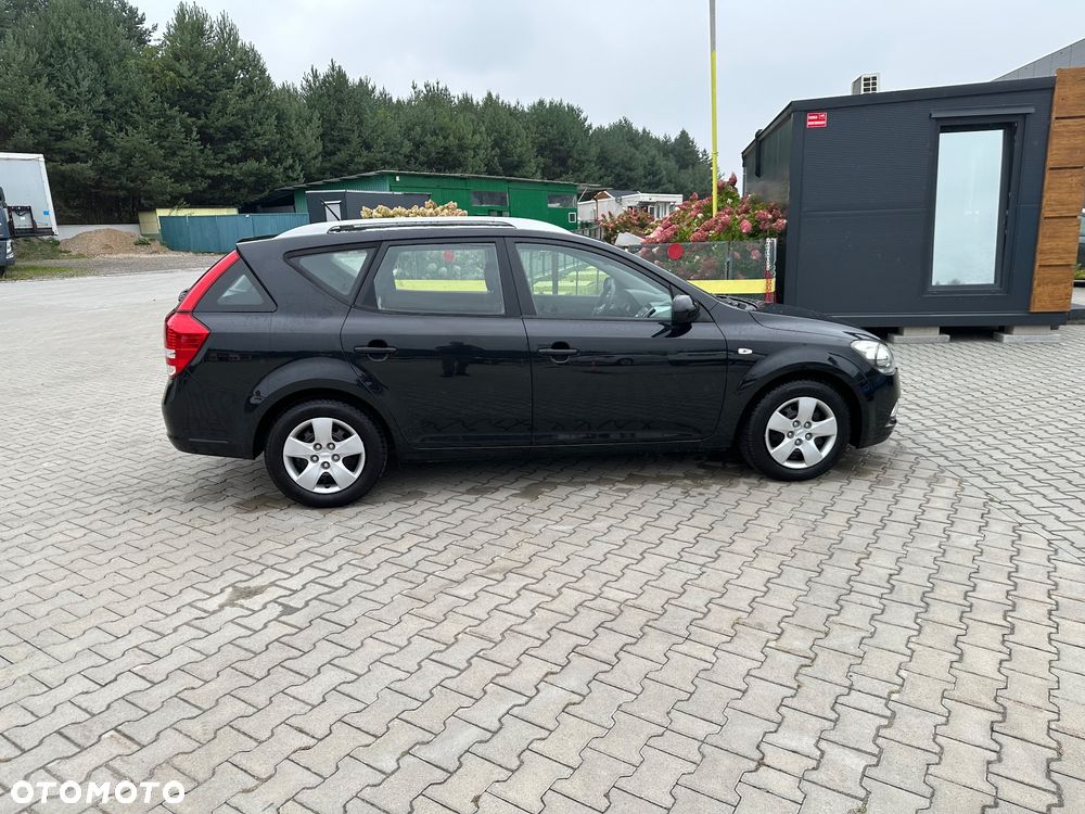 Kia Ceed 1.4 L - 19