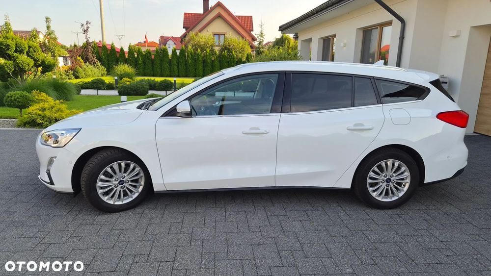 Ford Focus 1.5 EcoBlue Start-Stopp-System TITANIUM DESIGN - 4