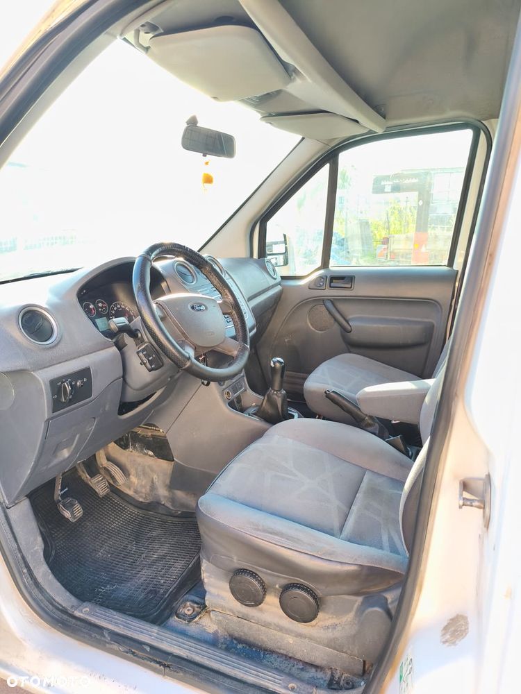 Ford Transit Connect - 11