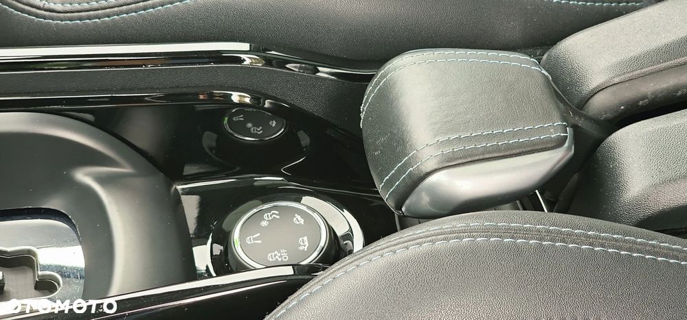 Peugeot 2008 - 36