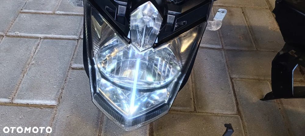 YAMAHA XJ6 REFLEKTOR LAMPA LICZNIK ZEGARY STELAŻ WYPEŁNIENIE OWIEWKA - 3