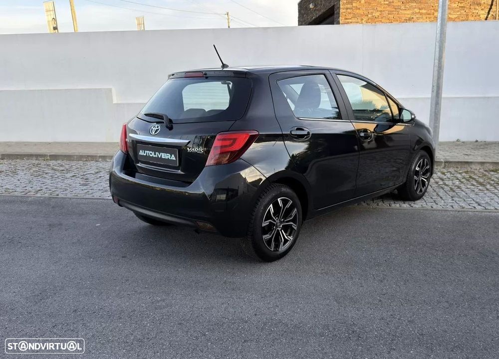 Toyota Yaris 1.4 D-4D Comfort+P.Style - 4