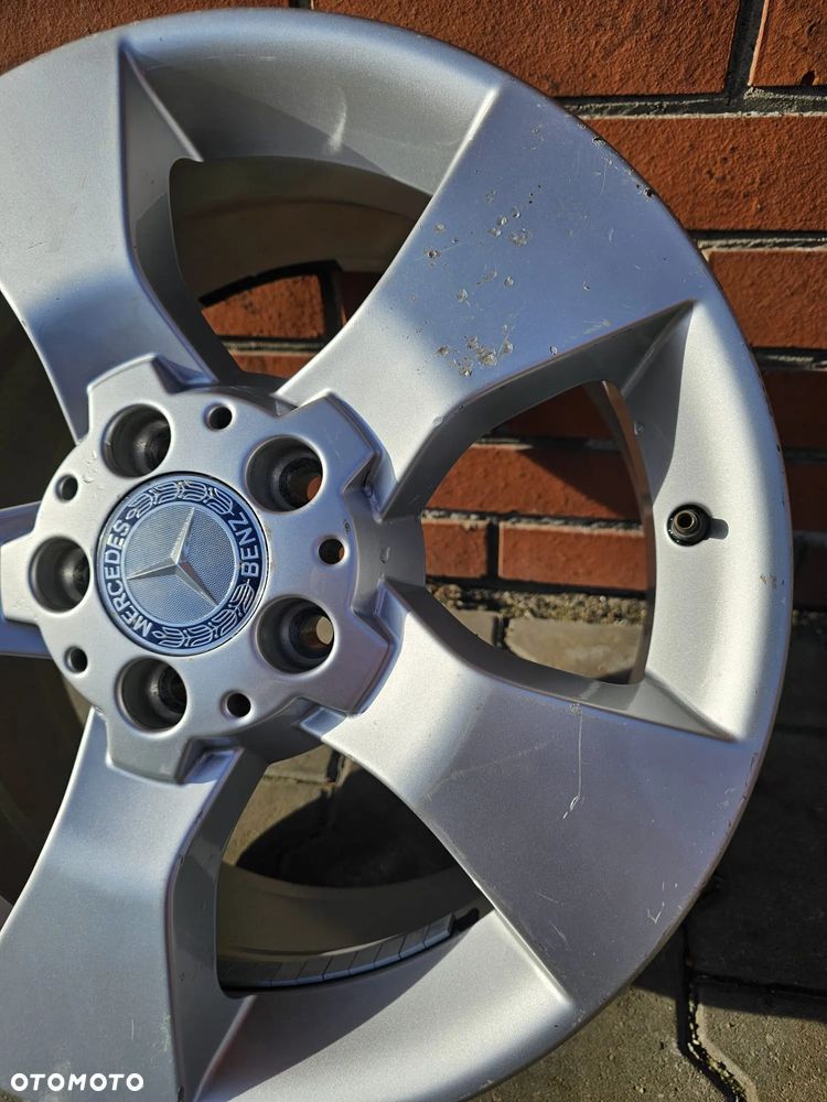 (F99) Mercedes-Benz OE C-Klasa GLK W204 / A2044013102 / 8Jx17 ET57 5x112 - 3